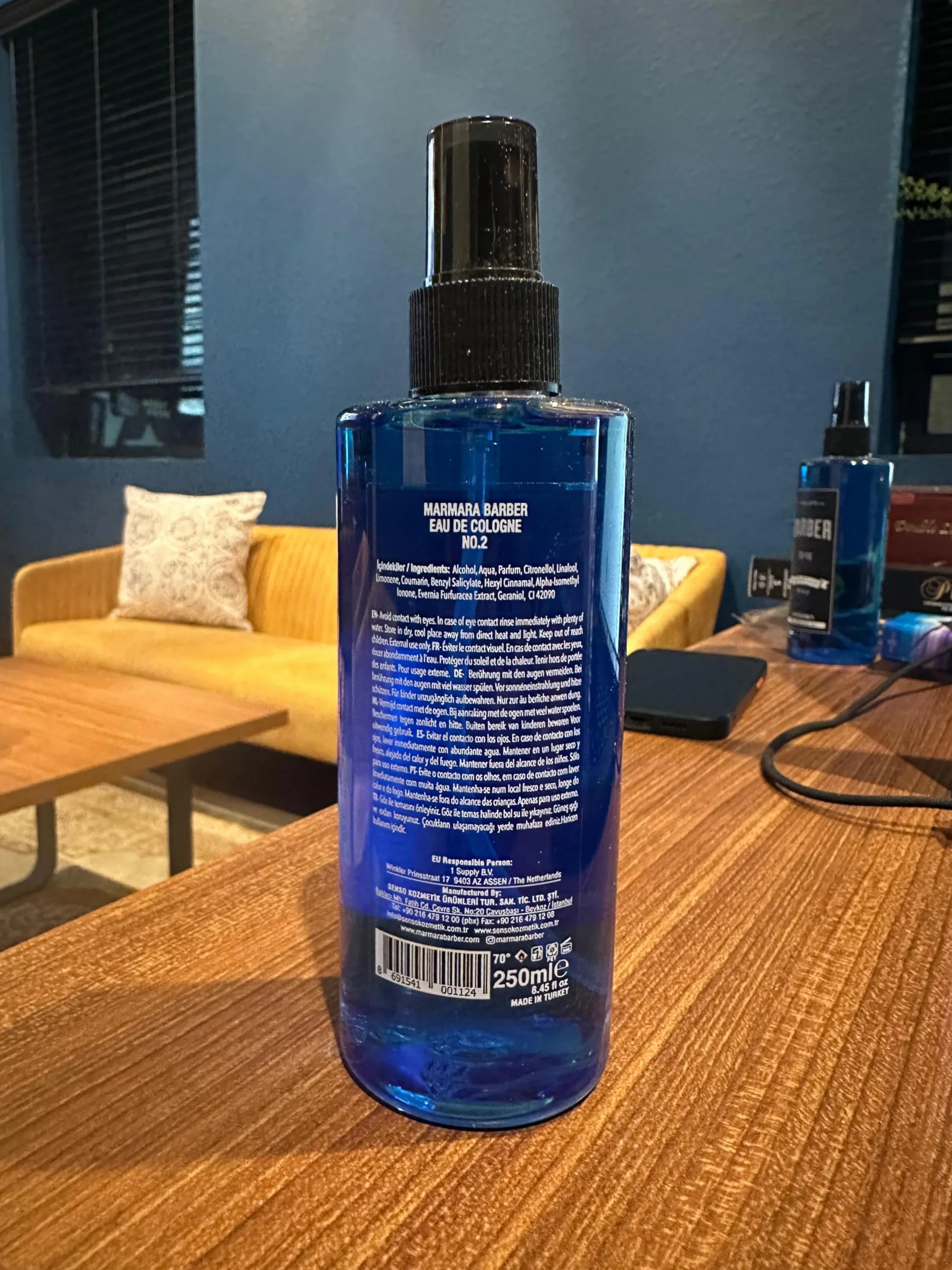 BARBER MARMARA No.2 Eau de Cologne spray dla mężczyzn (1 x 250 ml) After Shave Men – woda zapachowa – woda do golenia dla mężczyzn – odświeża – zapach męski – dezynfekuje 70° alkohol