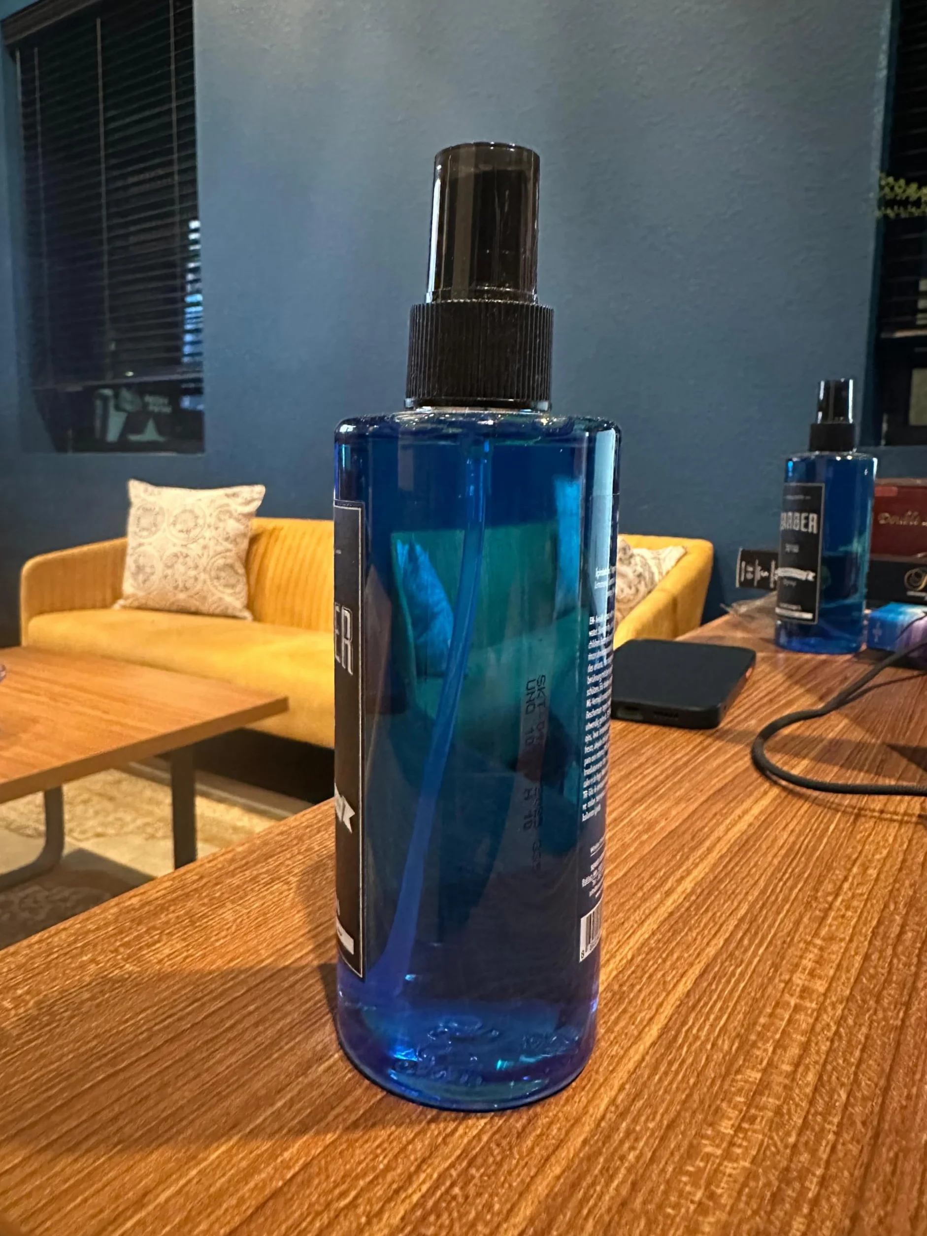 BARBER MARMARA No.2 Eau de Cologne spray dla mężczyzn (1 x 250 ml) After Shave Men – woda zapachowa – woda do golenia dla mężczyzn – odświeża – zapach męski – dezynfekuje 70° alkohol